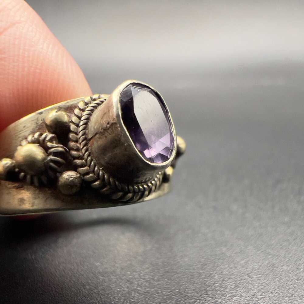 Antique Sterling SIlver Amethyst Ring 7.5 - Picture 5 of 13